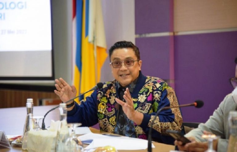 Dede Yusuf dan RUU Pendidikan