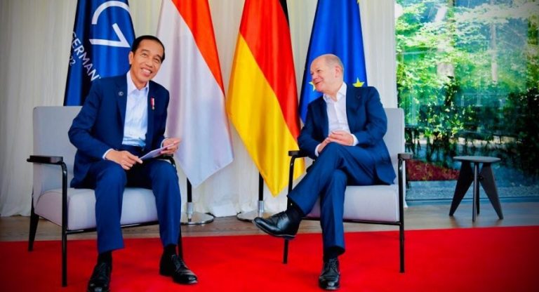 Jokowi-Olaf di G7