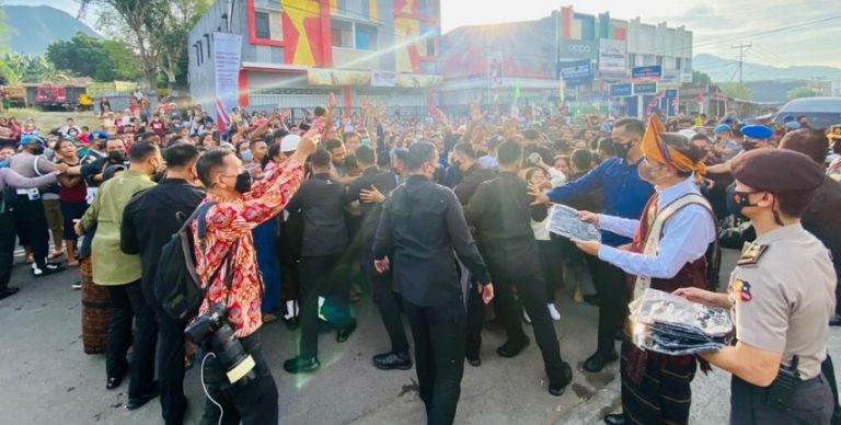 Presiden sapa warga Ende