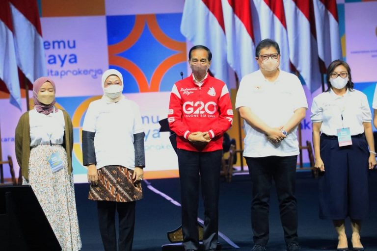 Ida Fauziyah dan kartu pekerja