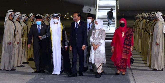 Jokowi tiba di Abu Dhabi