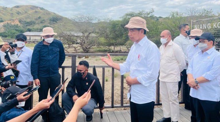 Jokowi di Labuan Bajo