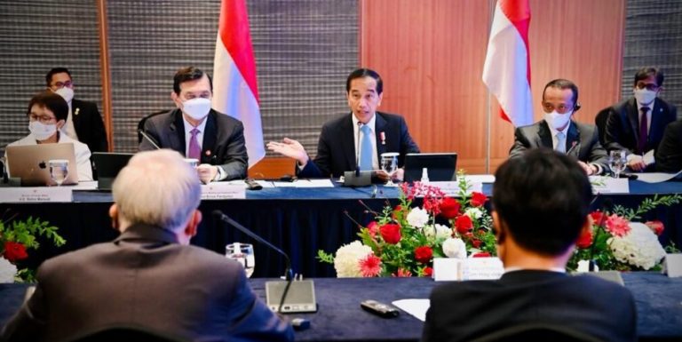Jokowi di Korsel