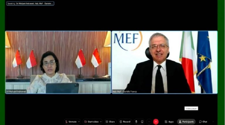 Sri Mulyani dan Menkeu Italia