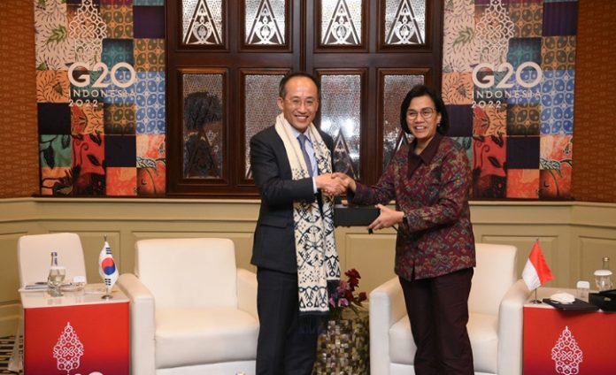 Sri Mulyani bertemu Deputy PM Korea