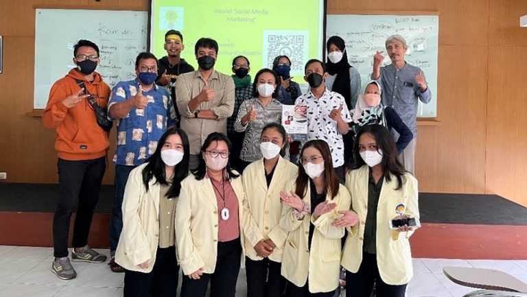 Pelatihan social media marketing