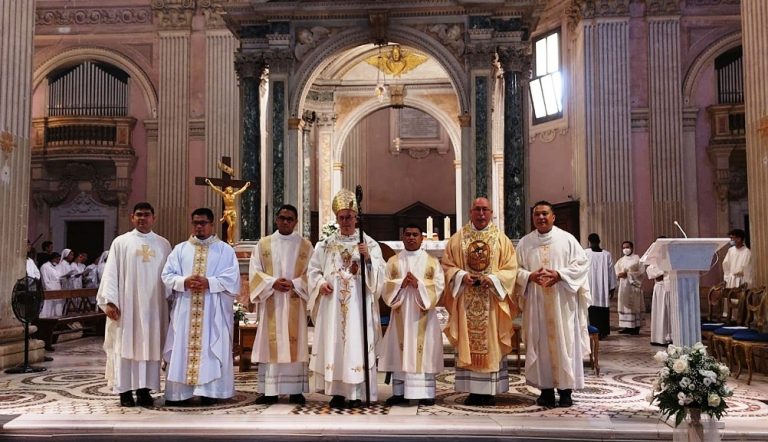 Tahbisan diakon di Roma