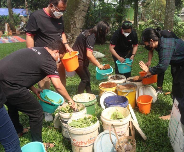 Bank DBS dan Kebun Kumara