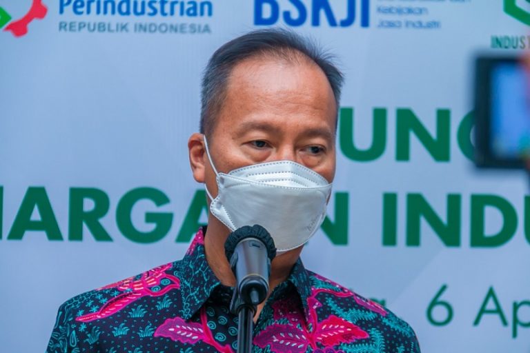 Menteri Perindustrian Agus Gumiwang Kartasasmita.