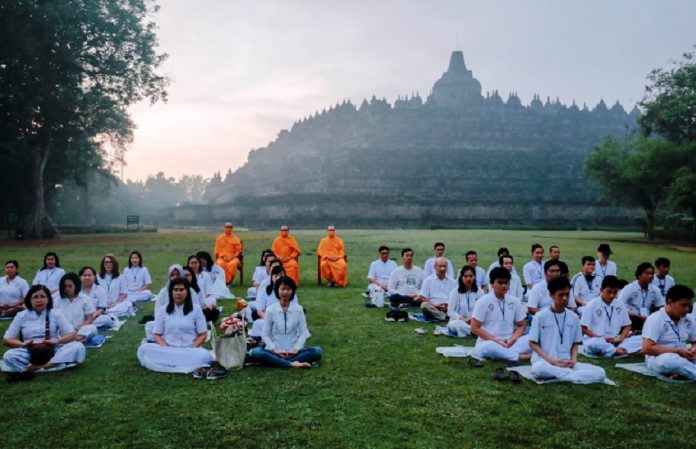 Spiritual Wellness Retreat digelar di pelataran Manohara Borobudur Study Center, kompleks Taman Wisata Candi (TWC) Borobudur ini diikuti 41 peserta