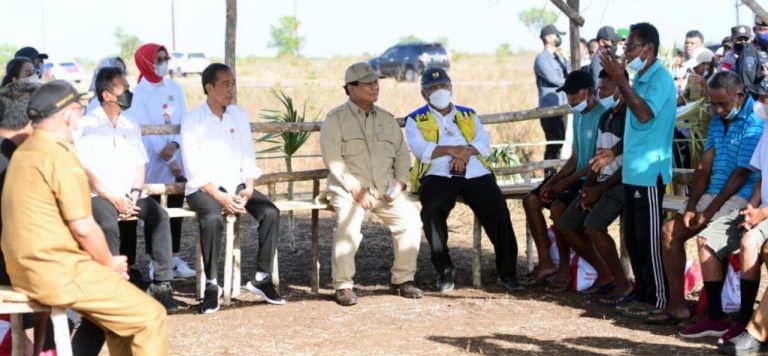 Presiden dan peternak kerbau