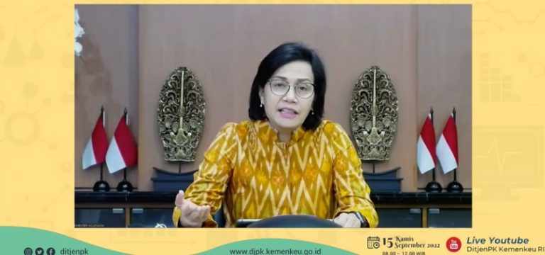 Menkeu saat keynote speech pada acara Final Lomba Bedah Data APBD 2022,
