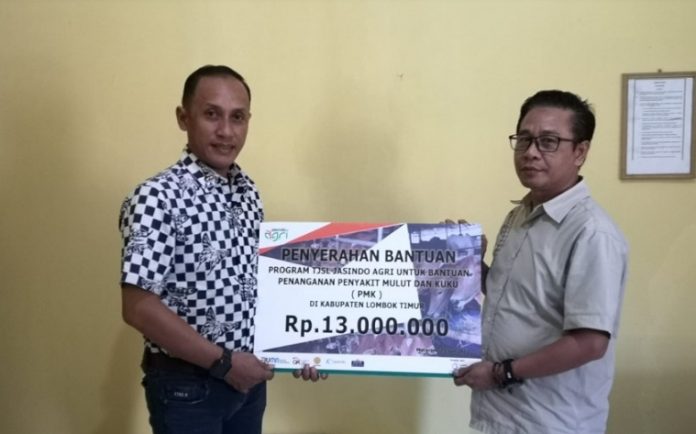 PT Asuransi Jasa Indonesia (Asuransi Jasindo) berikan bantuan penanganan wabah Penyakit Mulut dan Kuku (PMK) di wilayah Provinsi Jatim dan NTB.