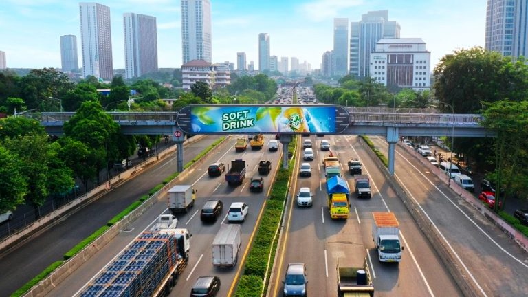 Media luar ruang City Vision hadir di Jaksel dan Tangsel