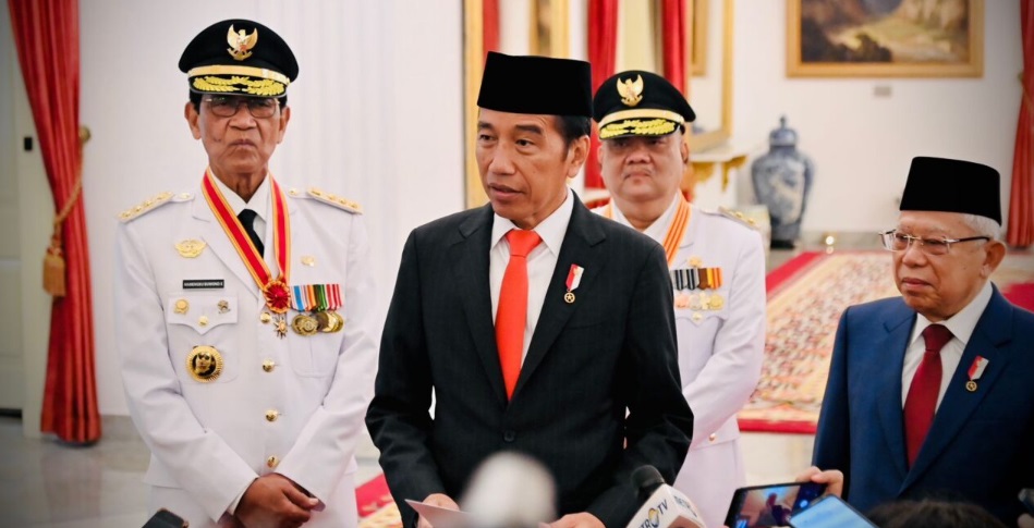 Jokowi di Istana