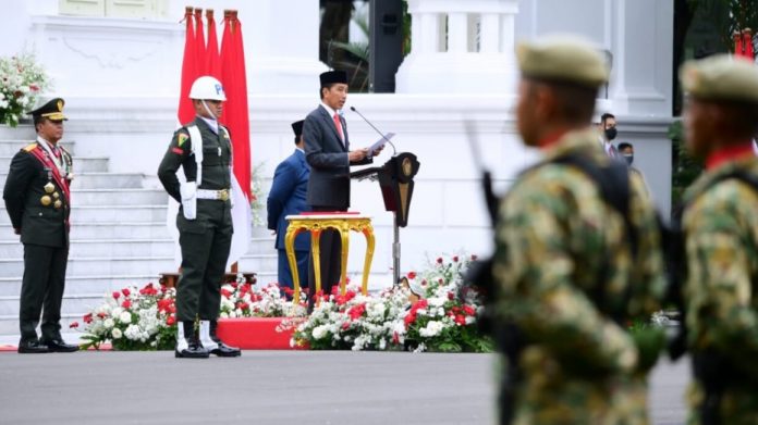 Jokowi di HUT ke-77 TNI