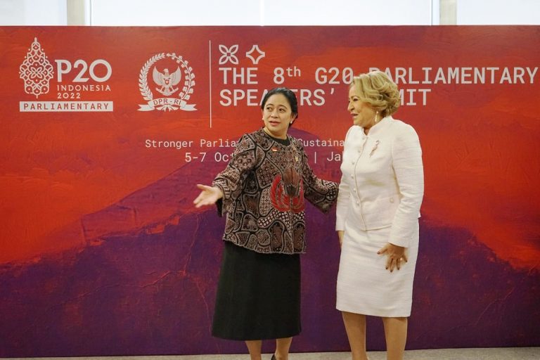 Puan dan Ketua Parlemen Rusia