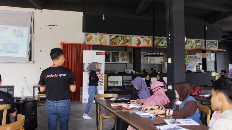 Program “Kedai Belajar DBS: 5 Jam Melek Keuangan Bisnis Online”