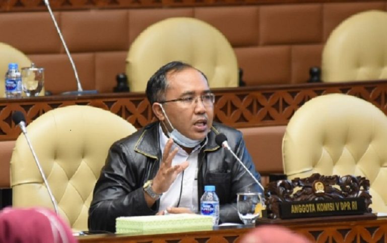 Anggota Komisi V DPR RI Suryadi Jaya Purnama
