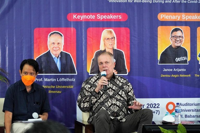 Seminar di FISIP UAJY