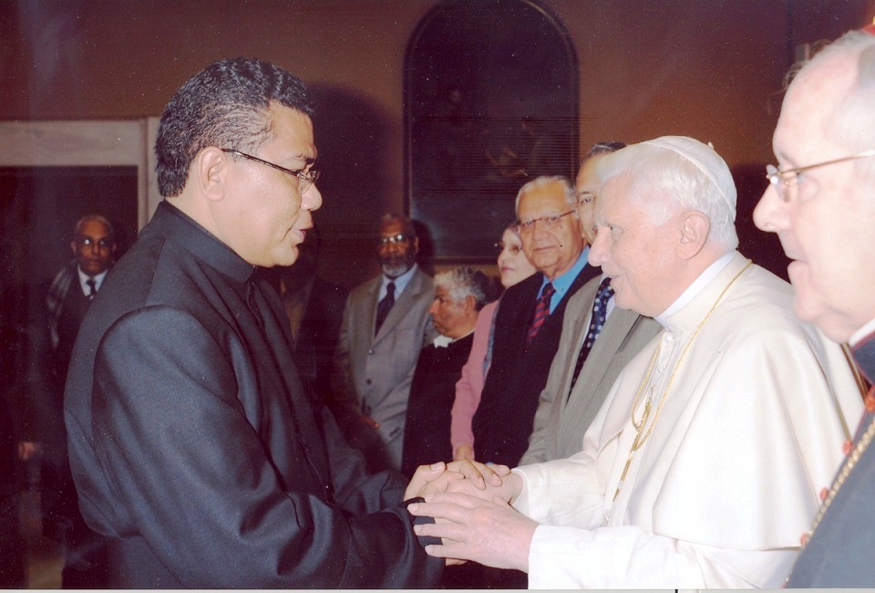 Rm Markus Solo dan Paus Benediktus