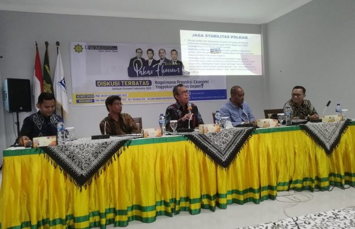 Diskusi ekonomi di Yogyakarta