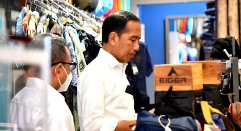 Cek Aktivitas Perekonomian, Presiden Jokowi Kunjungi Pusat Perbelanjaan