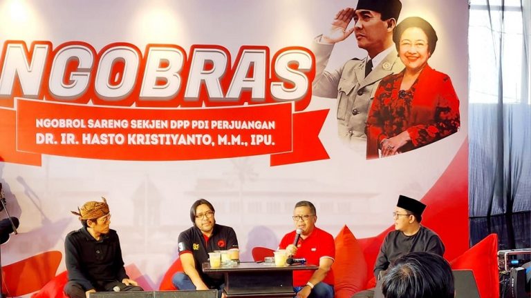 Hasto: Anak Muda Bandung Tak Ada Spirit Guncang Dunia, Berarti Sia-siakan Sejarah Sendiri