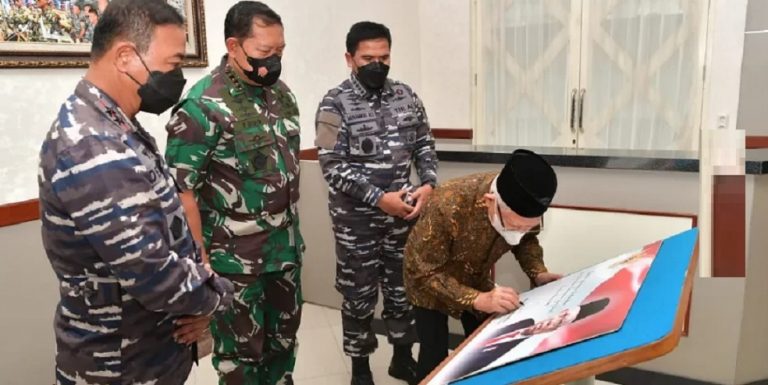 Wapres Minta TNI AL Kawal Visi Indonesia jadi Poros Maritim Dunia