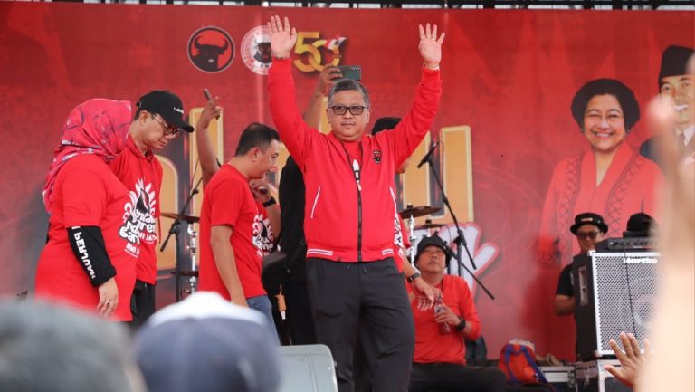 Bu Mega Tugaskan Tiga Pilar Partai Perhatikan Manajemen Keluarga