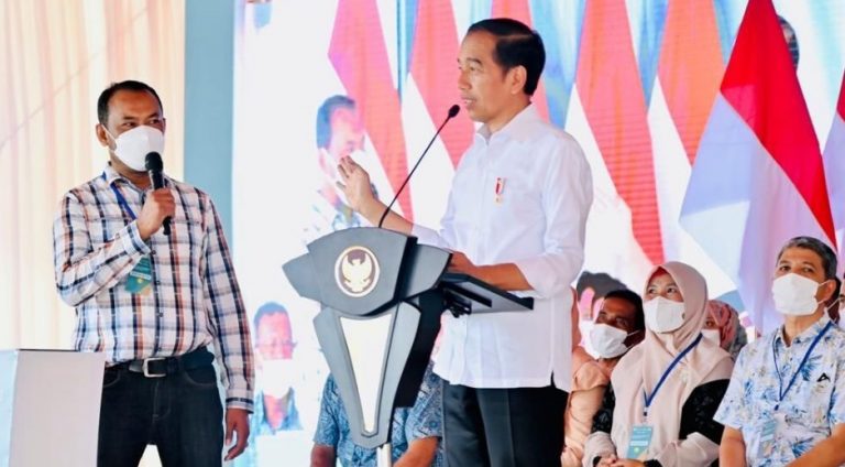 Presiden Minta Penerima Jangan Tergesa-gesa Gunakan KUR