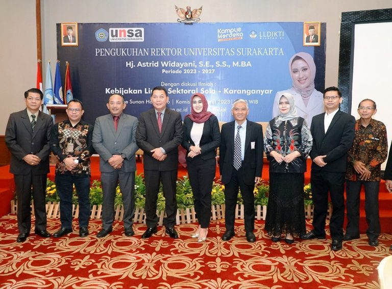 Dikukuhkan sebagai Rektor, Astrid Widayani: Tahun Ini Tonggak Awal Pengembangan Universitas Surakarta