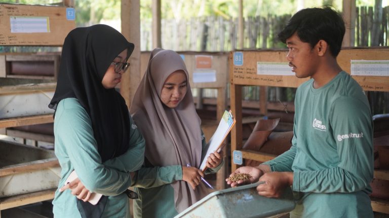 Greeneration Foundation dan Bank Mandiri Luncurkan Program Eco Ranger: Waste to Energy