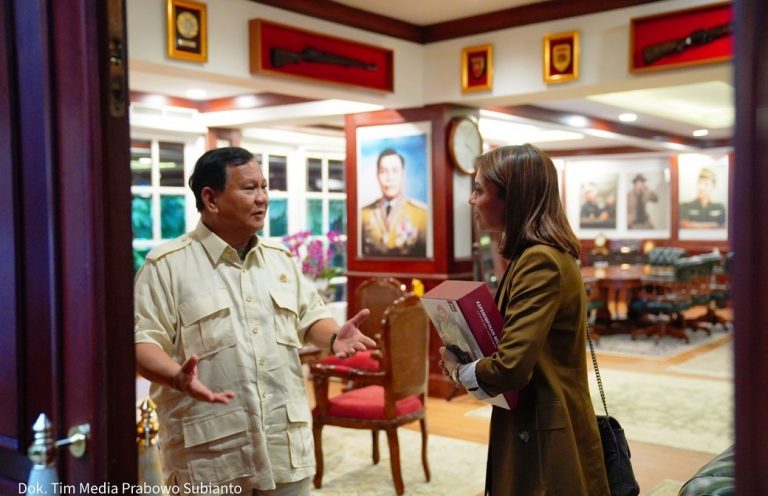 Duduk Empat Mata, Prabowo dan Najwa Shihab Diskusi Negara dan Masa Depan