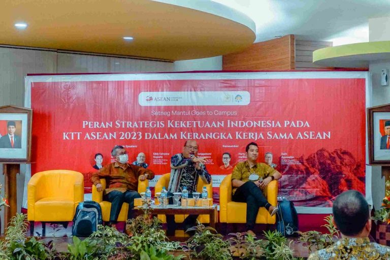 Gaungkan KTT ASEAN 2023, Setneg-UAJY Gelar Mantul Goes to Campus
