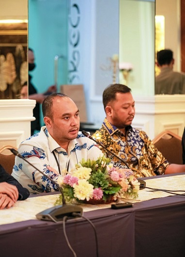 Ketua Umum Asosiasi Pemasok Energi, Mineral dan Batubara Indonesia (Aspebindo), Anggawira (kiri). Foto: Aspebindo