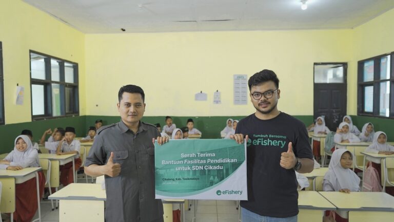 eFishery Bantu Fasilitas Penunjang Kegiatan Belajar Mengajar ke SDN Cikadu