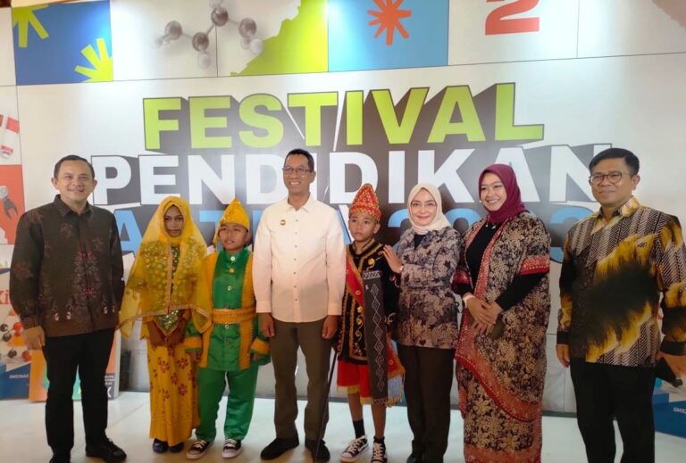 Tampil di Festival Pendidikan, Siswa Binaan Astra Agro Pamerkan Budaya Lokal