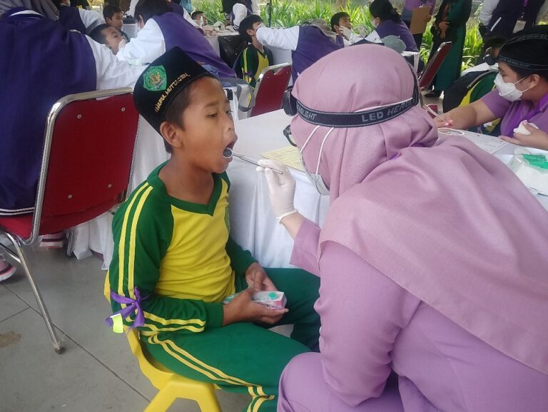 Peringati HAN, BSI Maslahat dan BSI Dukung Pemeriksaan Karies Gigi di Tebet