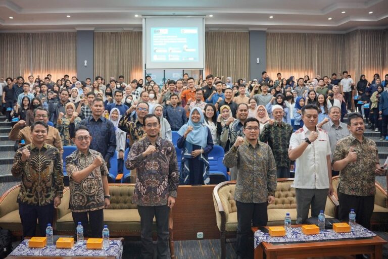 Kelapa Sawit Penghasil Minyak Paling Produktif