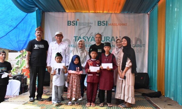 BSI Maslahat Salurkan Donasi Zakat Muqayyad Melalui Program Klaster Peternakan Domba Garut
