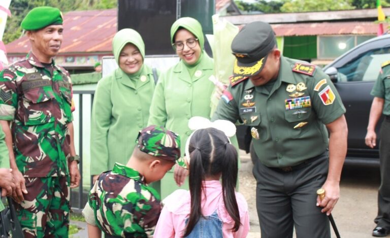 Kunjungan Berkesan Dandim dan Ketua Persit 1311/Morowali ke Koramil 03