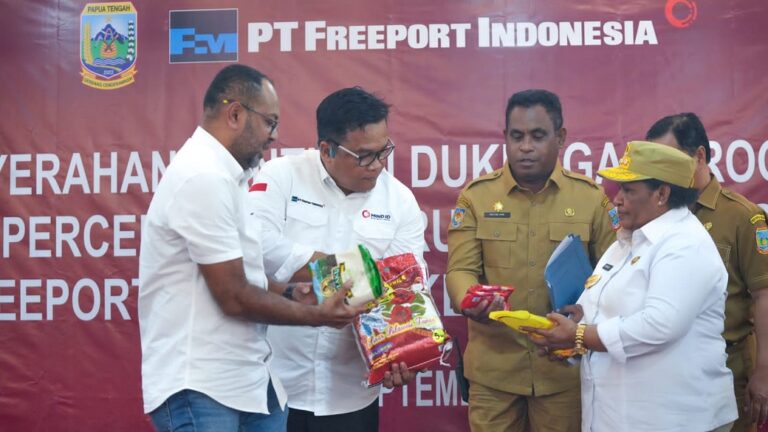 PTFI Serahkan 3.000 Paket Bantuan Penurunan Stunting kepada Pj Gubernur Papua Tengah