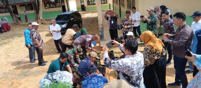 PLB dan Pemkab Aceh Singkil Tingkatkan Kepedulian Menanam Sayuran