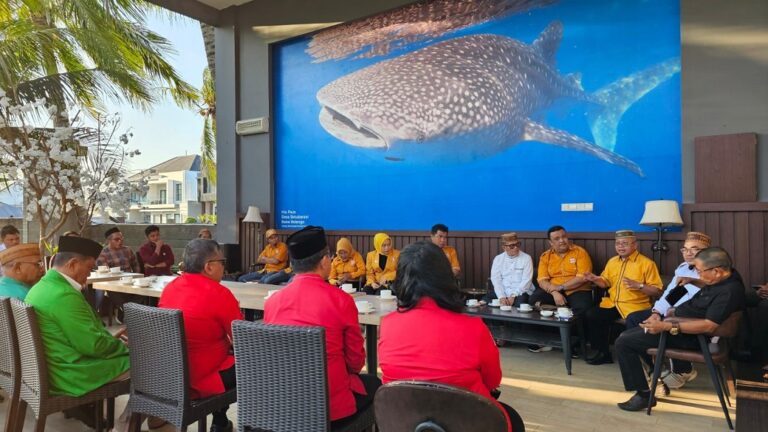 Hasto Kaget ada ‘Sandiaga Uno’ di Kamar Hotelnya