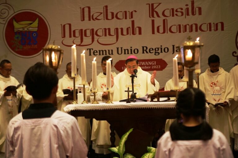 Apresiasi Budaya Osing, Pertemuan Tahunan Imam Katolik se-Jawa 2023 Digelar di Banyuwangi