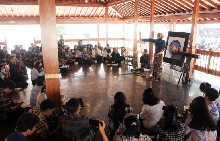 Program Jogja Istimewa Ajak Mahasiswa UAJY Selami Kekayaan Budaya Yogyakarta