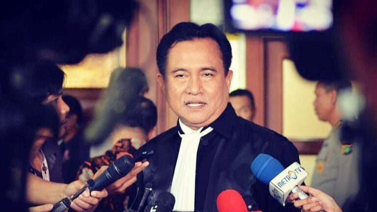 Prof Yusril: Pengunduran Diri Firli Bahuri Harus Kita Hormati