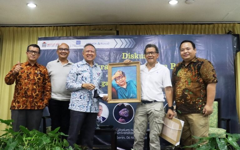 Rocky Gerung: Ada yang Salah dalam Demokrasi Indonesia
