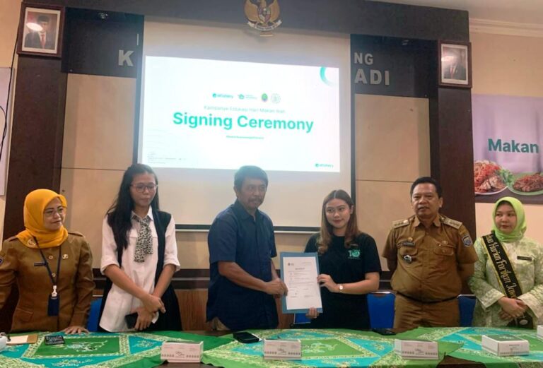 Dorong Peningkatan Konsumsi Ikan Masyarakat, eFishery Foundation Kampanye Hari Makan Ikan di Jabar